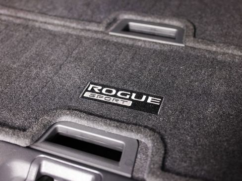 Used 2021 Nissan Rogue Sport SV image 16