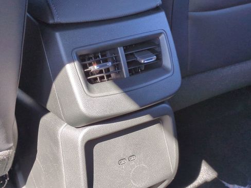 New 2026 Chevrolet Equinox EV LT image 44