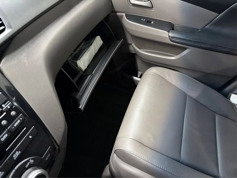 Used 2013 Honda Odyssey EX-L image 25