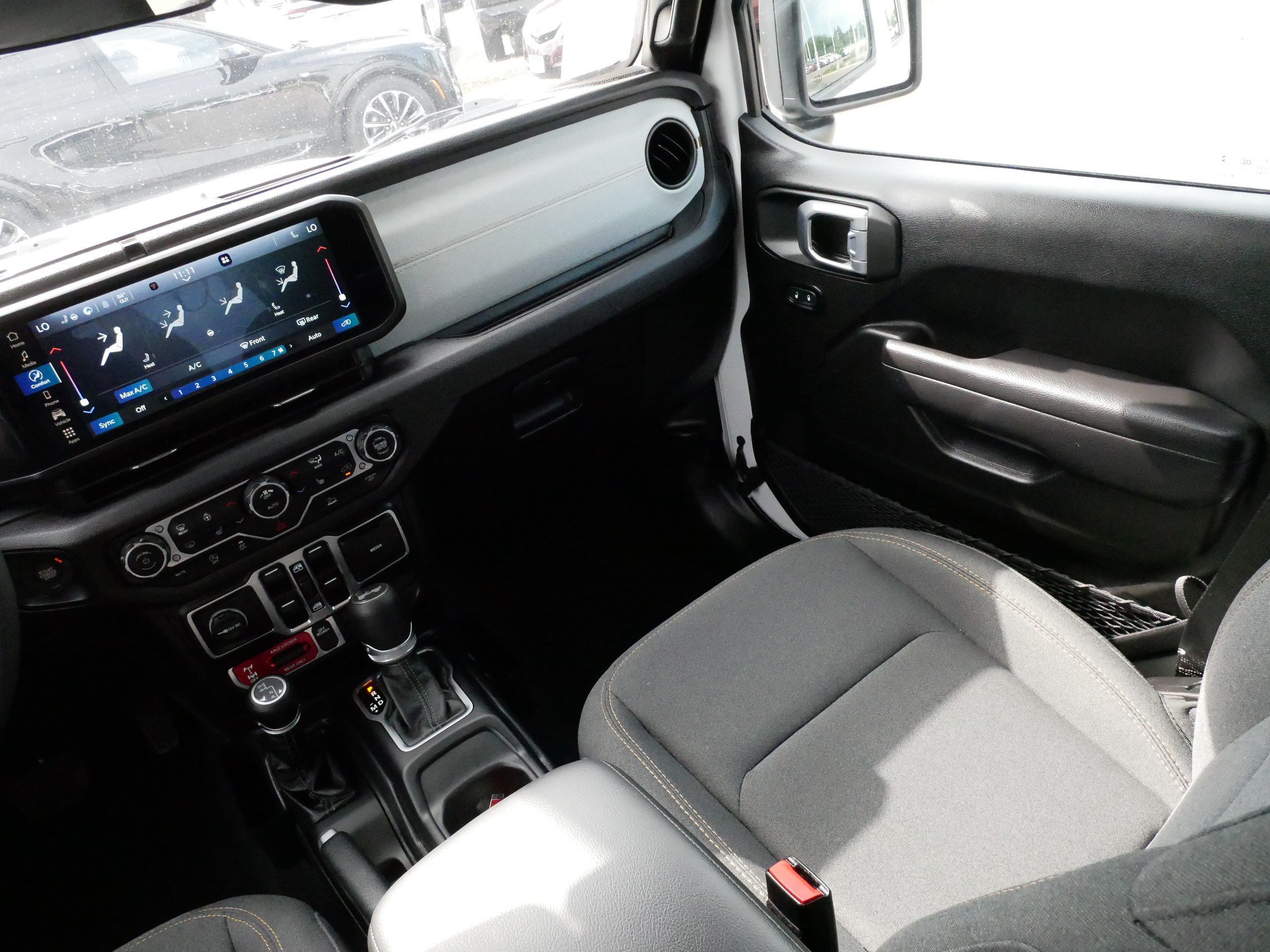 Used 2024 Jeep Wrangler Unlimited Sport AWD/4WD image 11