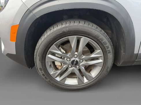 Certified 2022 Kia Seltos LX image 9