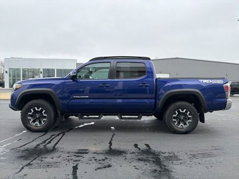 Used 2023 Toyota Tacoma TRD Off-Road image 4