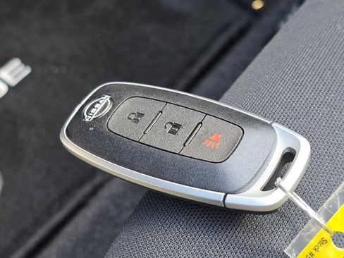 New 2026 Nissan Rogue S image 19