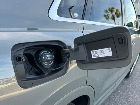 Used 2024 Audi Q3 2.0T Premium Plus w/ Premium Plus Package image 52