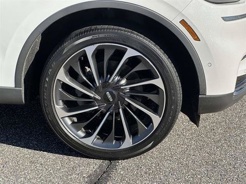 Used 2023 Lincoln Aviator Reserve w/ Equipment Group 201A AWD/4WD image 28