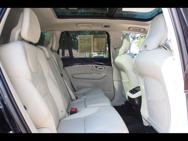 Used 2019 Volvo XC90 T6 Momentum w/ Protection Package Premier AWD/4WD image 16