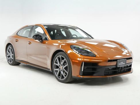 Certified 2025 Porsche Panamera 4 AWD/4WD image 8