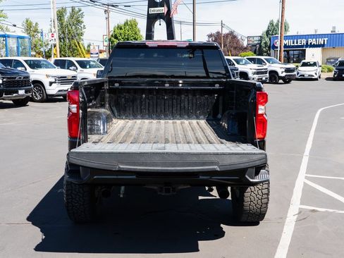 Used 2019 Chevrolet Silverado 1500 Custom w/ Custom Value Package AWD/4WD image 8