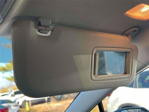 Used 2022 Toyota Corolla LE image 30