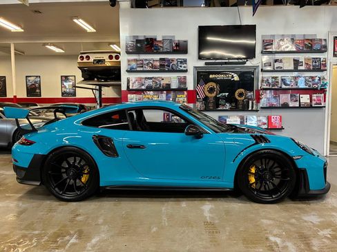 Used 2018 Porsche 911 GT2 RS RWD image 7