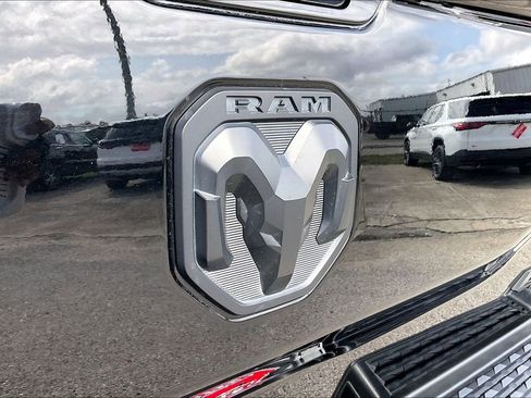 Used 2024 RAM 2500 Limited AWD/4WD image 27