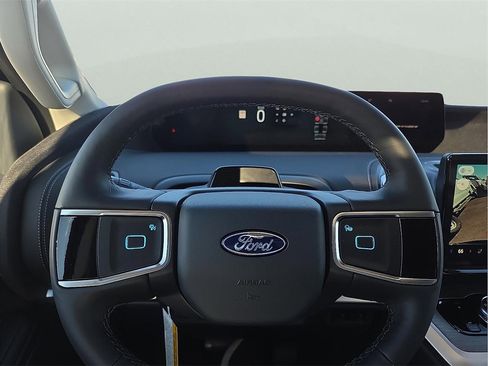 New 2026 Ford Expedition Max Platinum w/ Driver's Package image 19