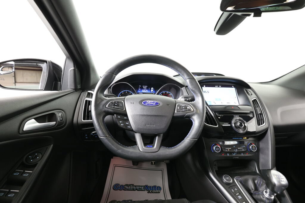 Used 2016 Ford Focus RS AWD/4WD image 28