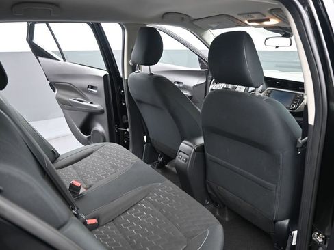 Used 2024 Nissan Kicks SV image 33