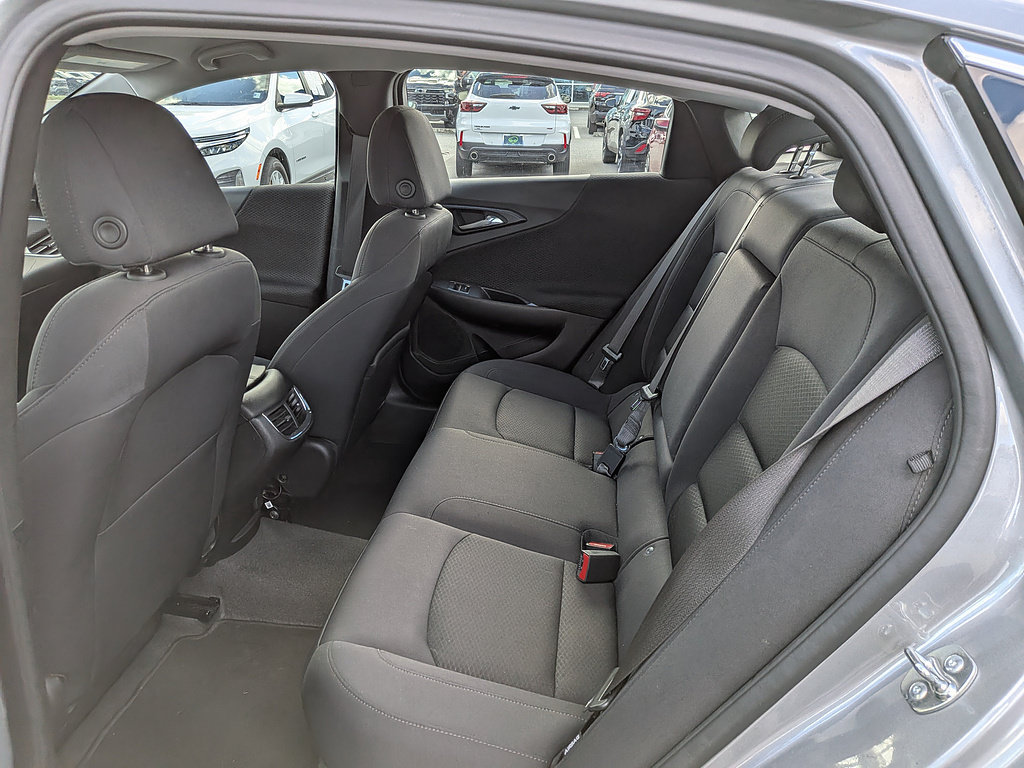 Certified 2025 Chevrolet Malibu LT FWD image 12