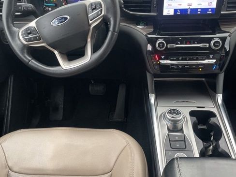 Used 2021 Ford Explorer Limited w/ Equipment Group 301A image 14