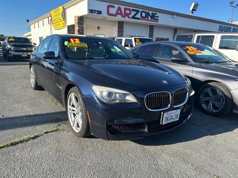 Used 2012 BMW 750i w/ M Sport Pkg RWD image 3