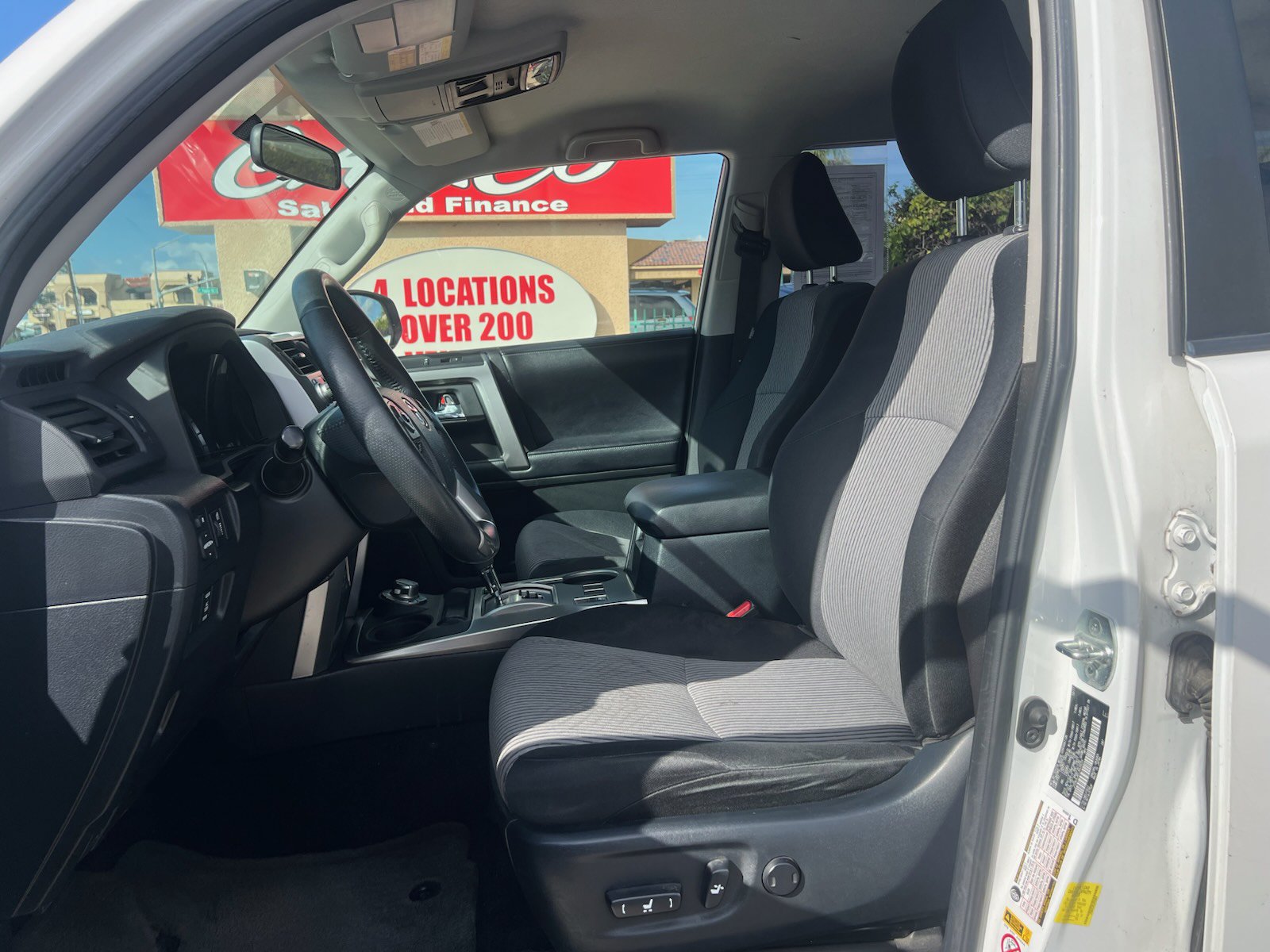 Used 2018 Toyota 4Runner SR5 AWD/4WD image 11