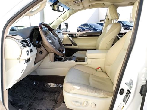 Used 2015 Lexus GX 460 w/ Premium Package image 3