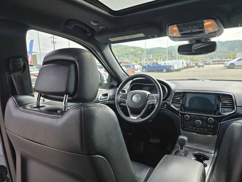 Used 2019 Jeep Grand Cherokee Limited w/ Luxury Group II AWD/4WD image 10