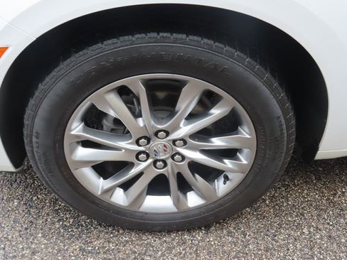 Used 2023 Buick Enclave Avenir w/ Avenir Technology Package AWD/4WD image 17