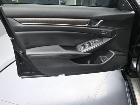Used 2019 Honda Accord Touring image 70