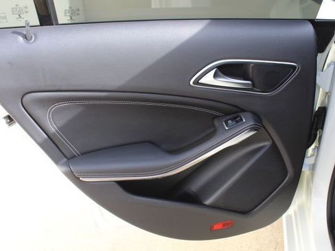 Used 2015 Mercedes-Benz CLA 250 CLA 250 image 28