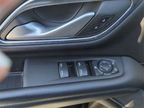 Certified 2022 GMC Yukon SLE w/ Gmc Pro Safety Plus Package image 22