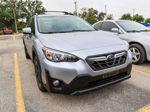 Used 2021 Subaru Crosstrek 2.0i Premium AWD/4WD image 5