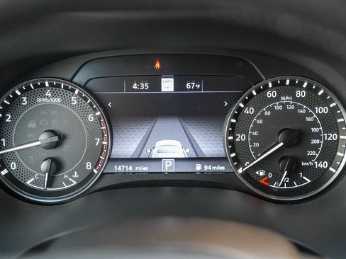 Used 2024 Nissan Armada Platinum w/ Captain's Chairs Package image 25