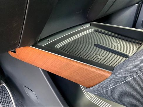 New 2026 Cadillac Vistiq Premium Luxury image 28