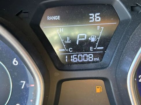 Used 2016 Hyundai Elantra SE image 24