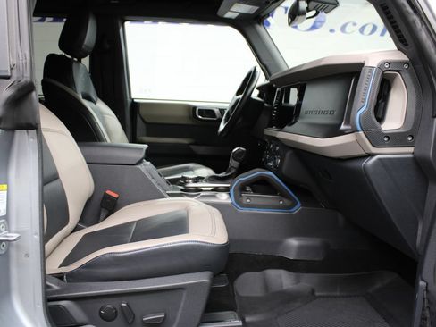 Used 2023 Ford Bronco Wildtrak AWD/4WD image 37