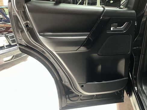 Used 2014 Land Rover LR2 AWD/4WD image 32