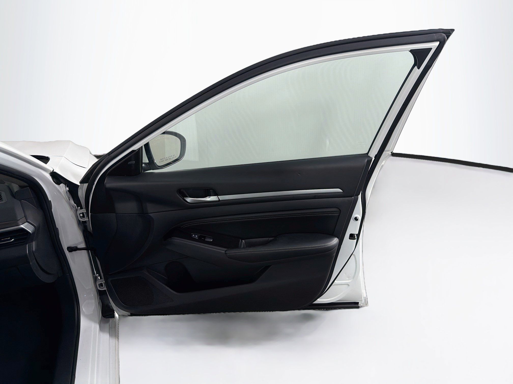 Used 2023 Nissan Altima 2.5 SV w/ SV Premium Package FWD image 32