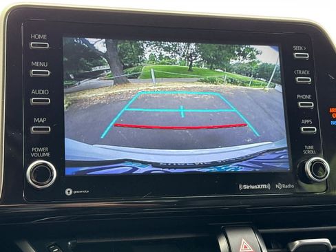Used 2022 Toyota C-HR Limited FWD image 19