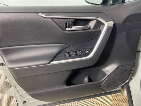 Used 2023 Toyota RAV4 XLE AWD/4WD image 20