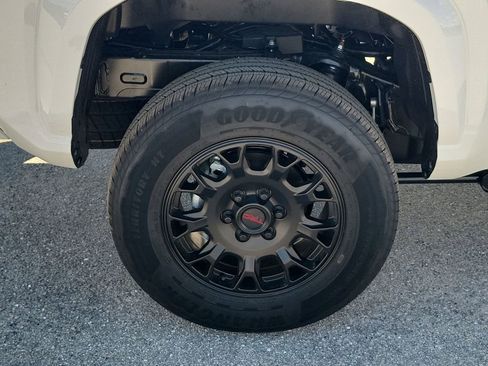 New 2025 Toyota Tacoma SR5 image 19