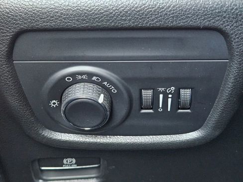 New 2025 Jeep Grand Cherokee Altitude image 22