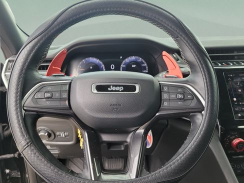 Used 2022 Jeep Grand Cherokee L Laredo RWD image 16