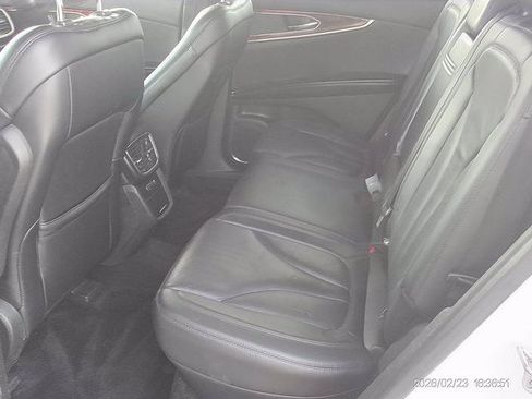 Used 2017 Lincoln MKX Reserve w/ Lincoln MKX Climate Package image 5