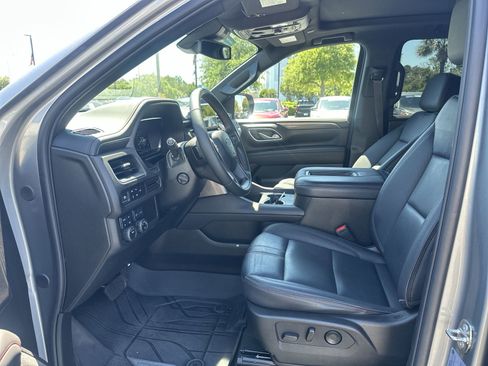 Used 2024 Chevrolet Suburban RST w/ Luxury Package AWD/4WD image 16