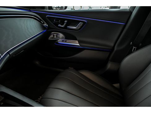 New 2026 Mercedes-Benz E 350 4MATIC Sedan image 17