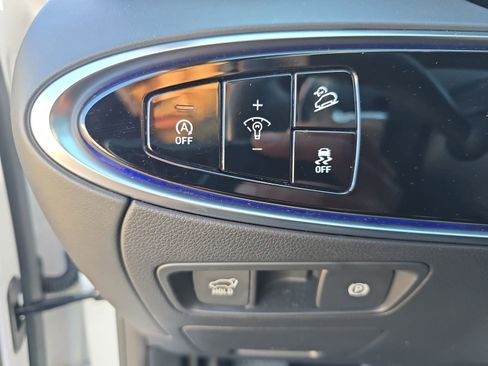 Used 2022 Genesis GV70 3.5T Sport w/ Sport Prestige Package image 28