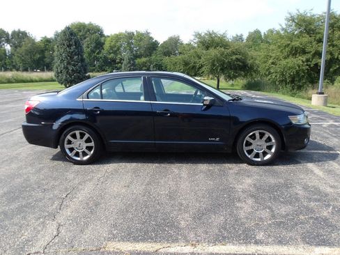 Used 2008 Lincoln MKZ image 2