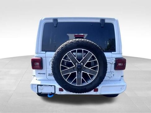 Used 2024 Jeep Wrangler High Altitude AWD/4WD image 6