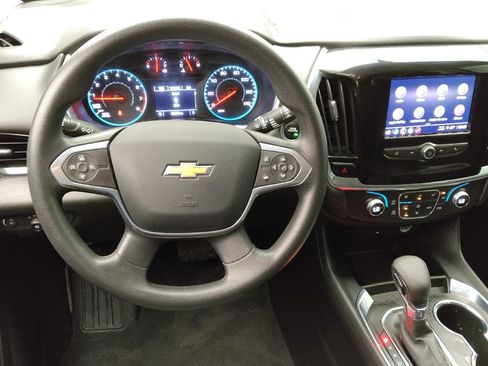 Used 2021 Chevrolet Traverse LS FWD image 22