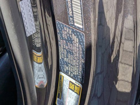 Certified 2023 Kia Carnival EX image 34