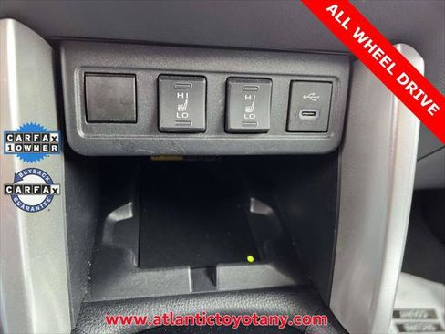 Used 2024 Toyota Corolla Cross XLE AWD/4WD image 25