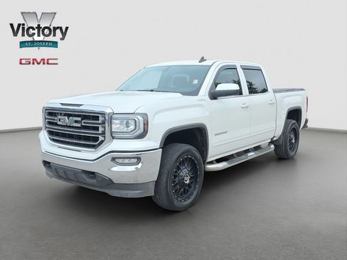 Used 2017 GMC Sierra 1500 SLE w/ SLE Value Package AWD/4WD image 3